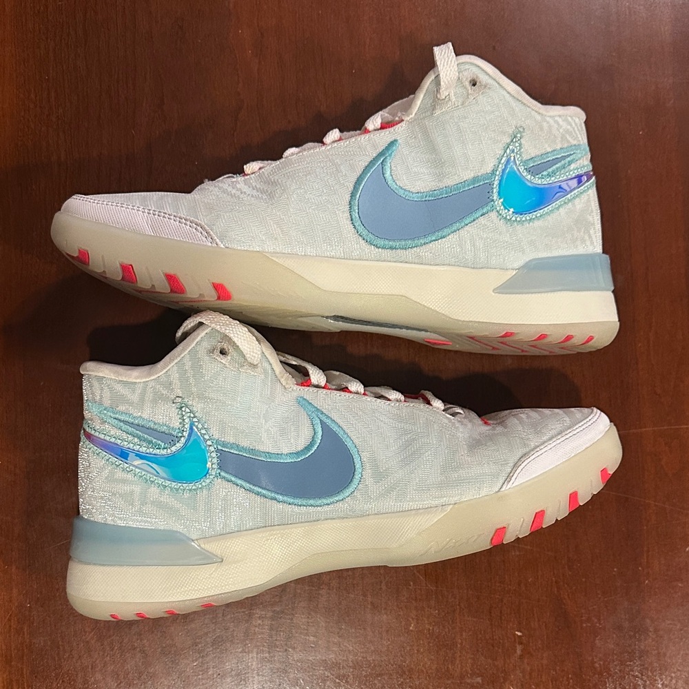 Nike LeBron NXXT Genisus Basketball Shoes Women’s size 9, Men’s 7.5